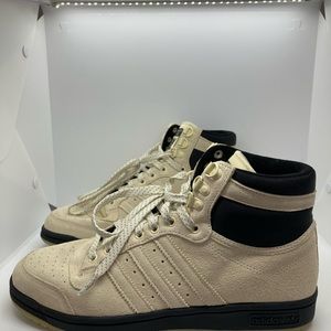 Men’s Adidas Top Ten High Top Sneaker- FV 4928 Sand color Size 9.